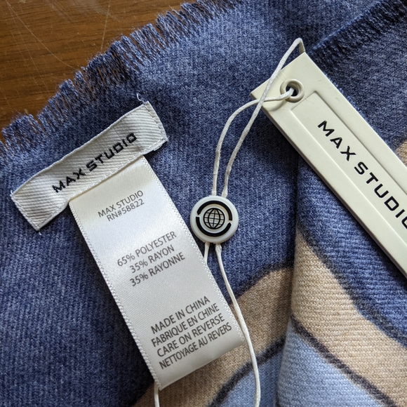 Large Wrap - Picture 5 of 7